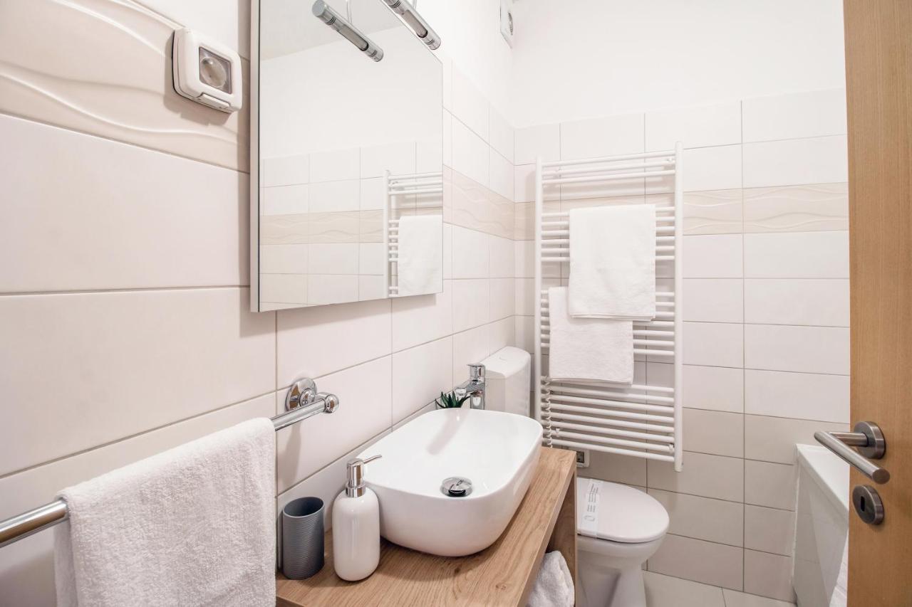 Apartment Montesa Zadar With Free Parking And Balcony Kültér fotó
