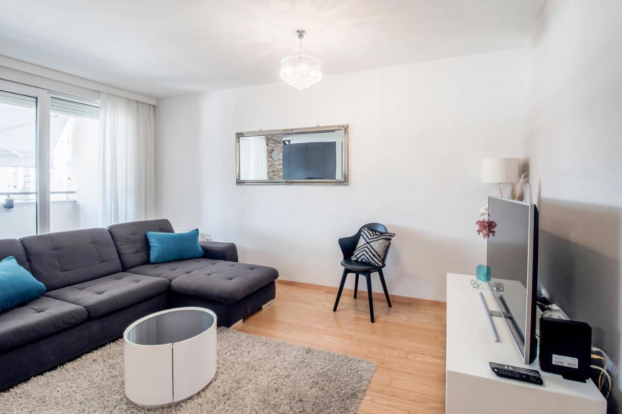 Apartment Montesa Zadar With Free Parking And Balcony Kültér fotó