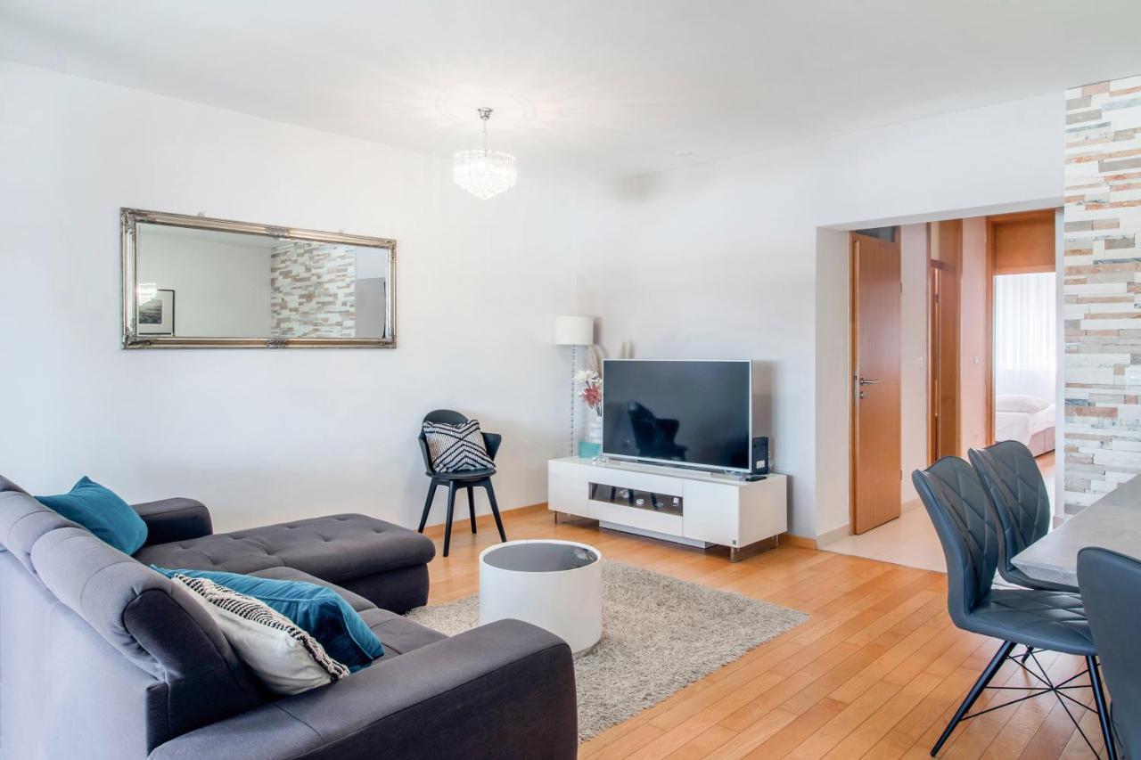 Apartment Montesa Zadar With Free Parking And Balcony Kültér fotó
