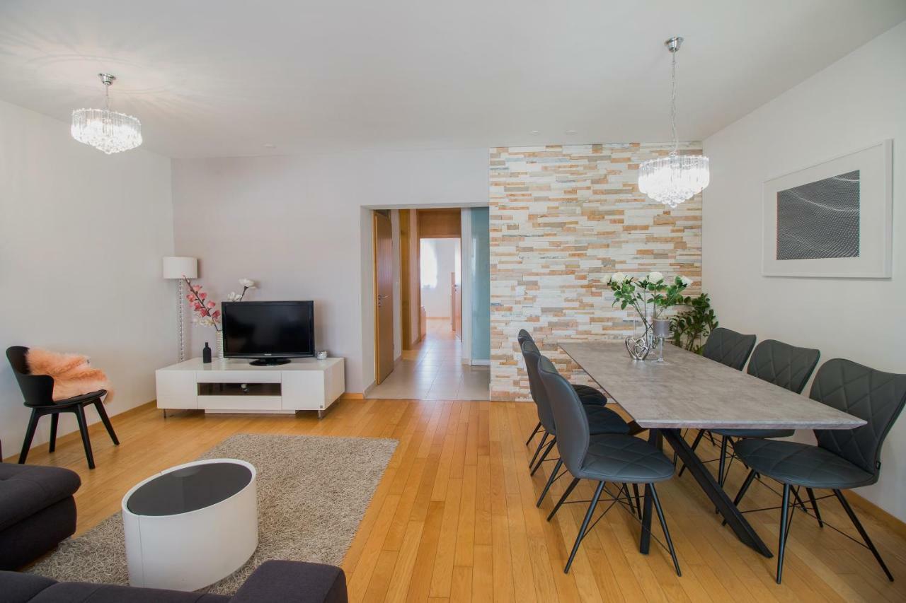 Apartment Montesa Zadar With Free Parking And Balcony Kültér fotó